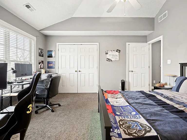 2020.5 Ruckle St — Photo 11