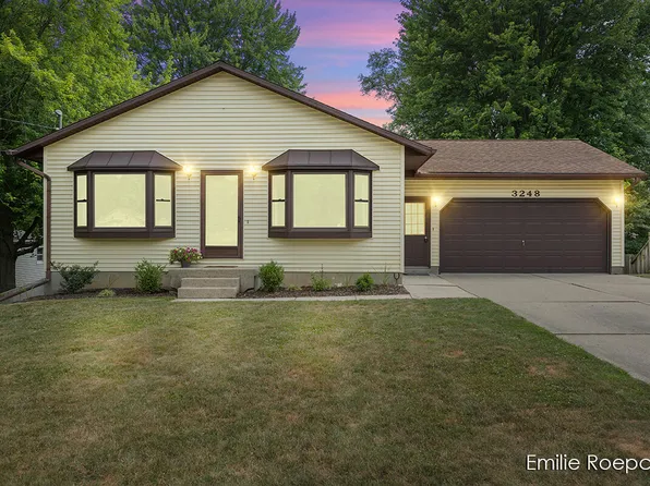 3248 Rypens Dr NW, Grand Rapids, MI 49534