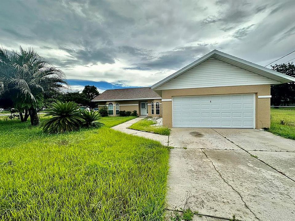 1st image of 1 Pine Trace Dr