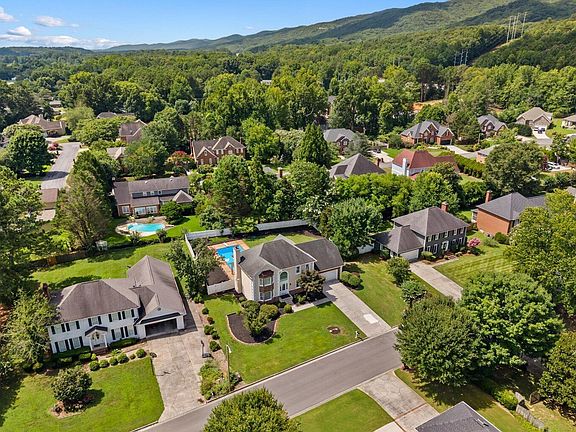 5th image of 2001 Kingsridge Dr