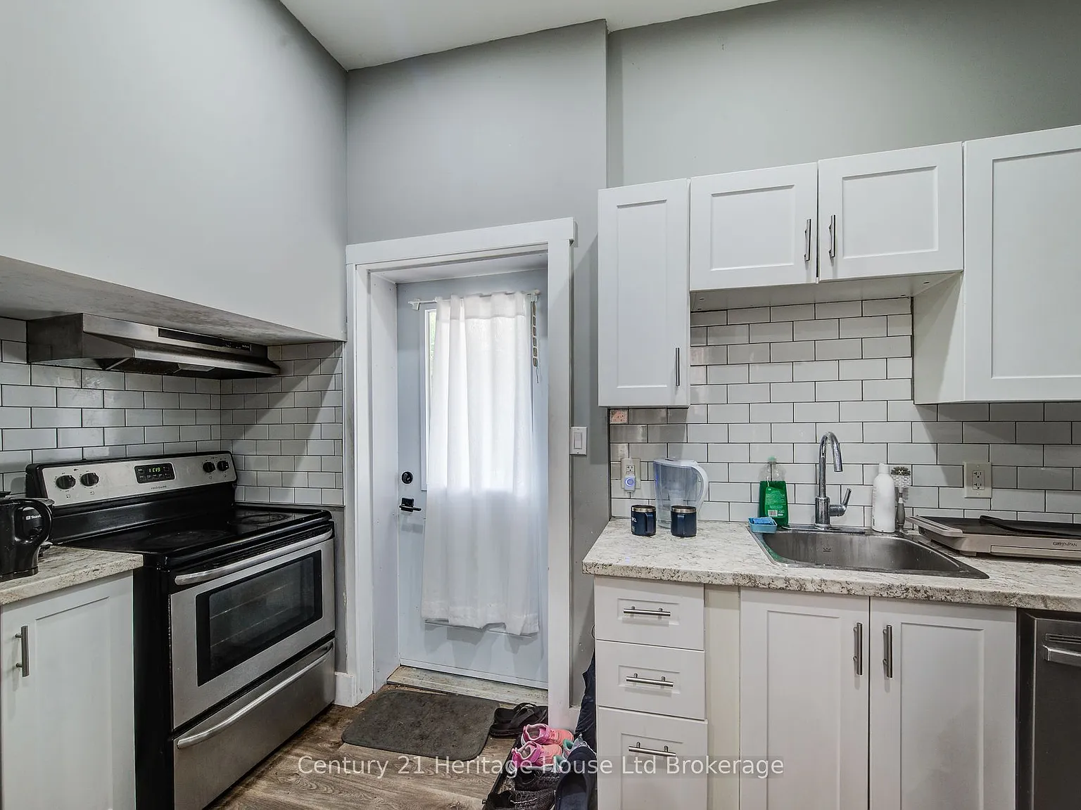 2 bed, $1,700 — Photo 3