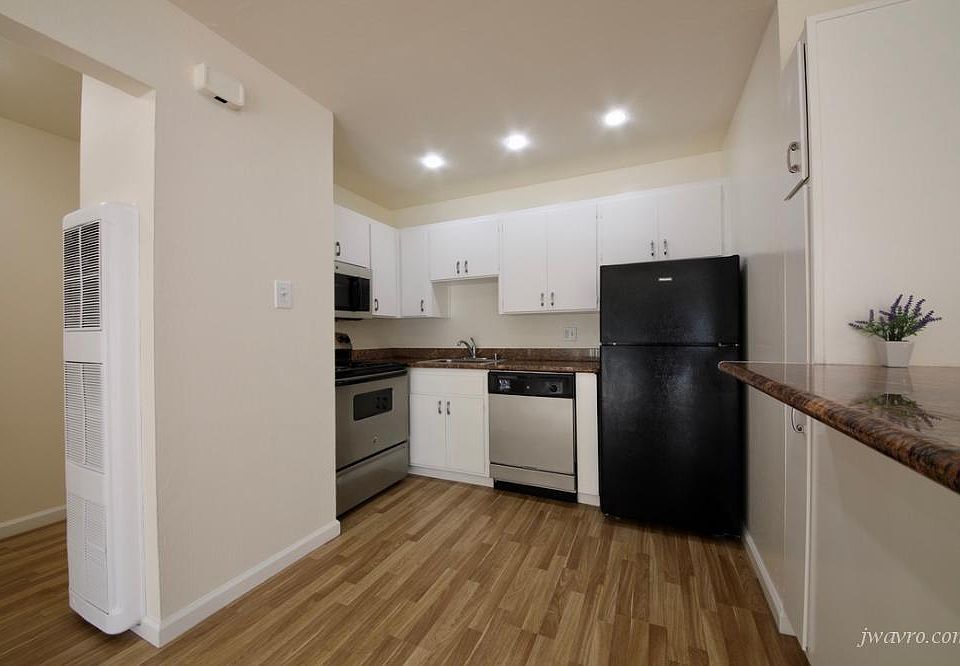 1st image of 1915 Greenwich St APT 5