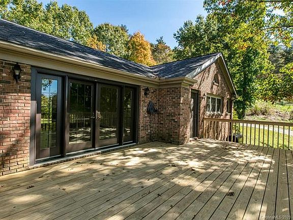 5th image of 291 Park Dr