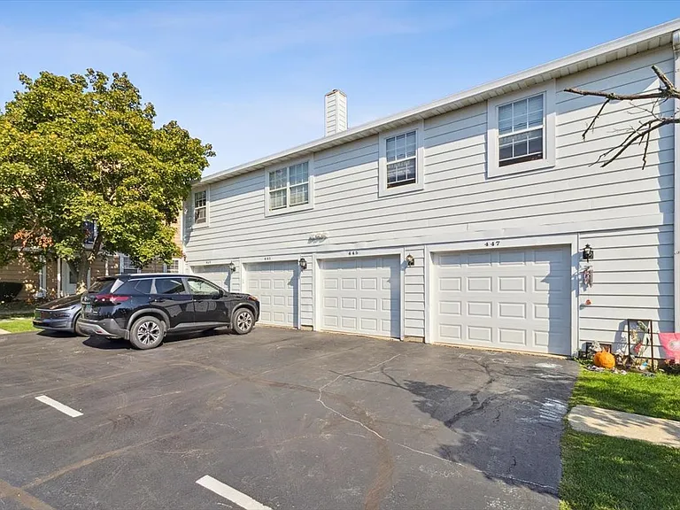445 N Cambridge Dr — Photo 24