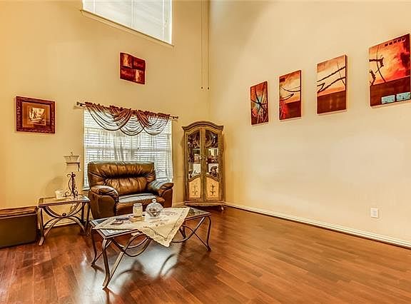 3rd image of 3510 Boxwood Dr