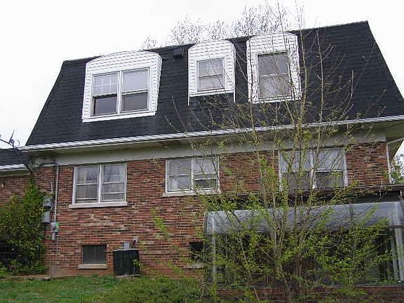 2nd image of 1126 Redwood Dr