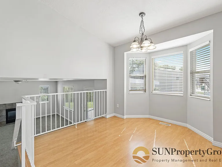 5458 S 4250 W — Photo 6