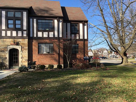 Proximity to Mariemont Square