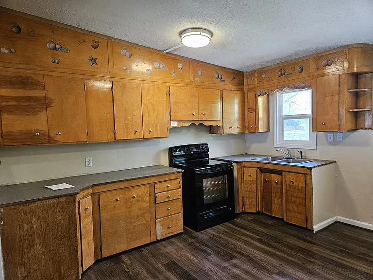 3147 Cleveland Ave — Photo 5