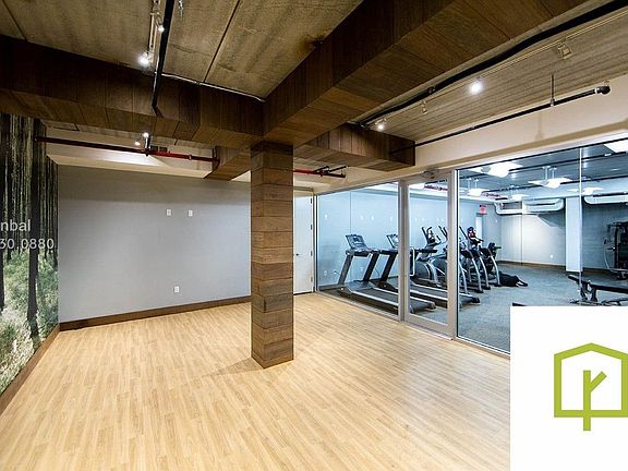 5th image of 73 Montrose Ave #4FF