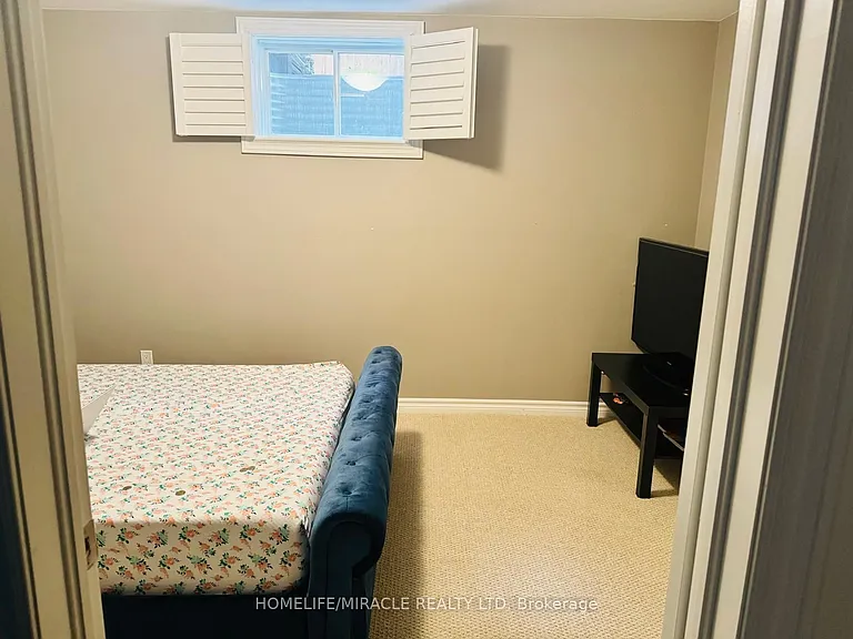 100 Creekside Dr — Photo 17