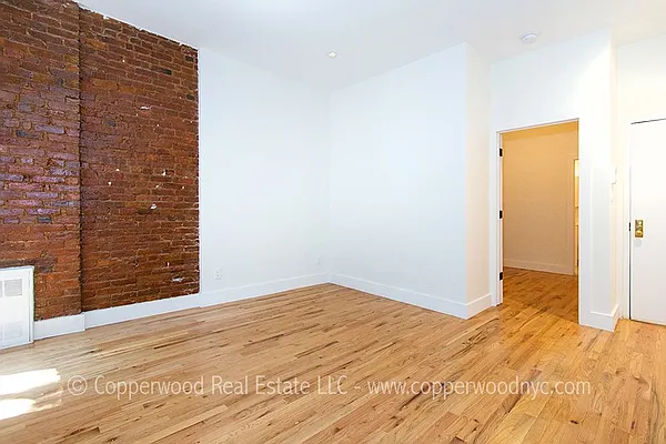 Rented by Copperwood Real Estate | media 14