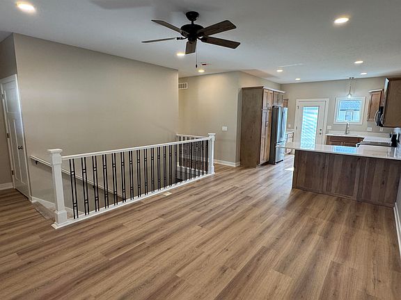 2nd image of 1024 East St
