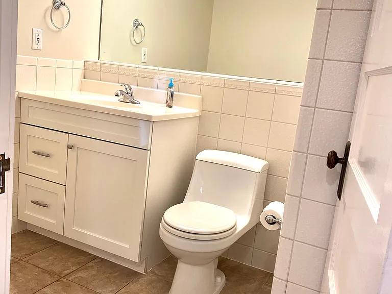 266 S Douglas St #B — Photo 7