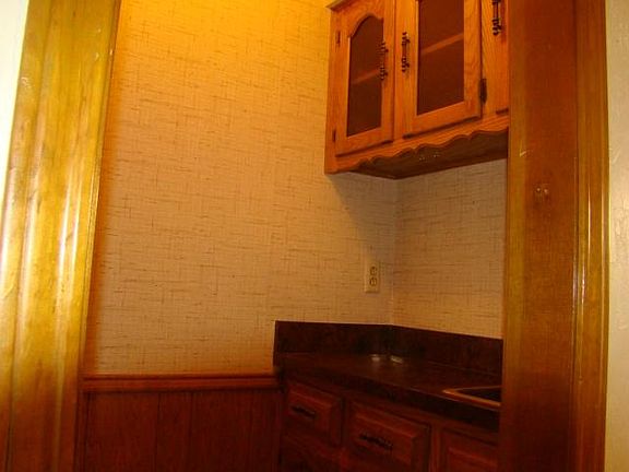 5th image of 9957 Burnham Dr