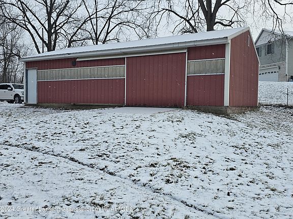 2nd image of 11234 E Grand River Ave