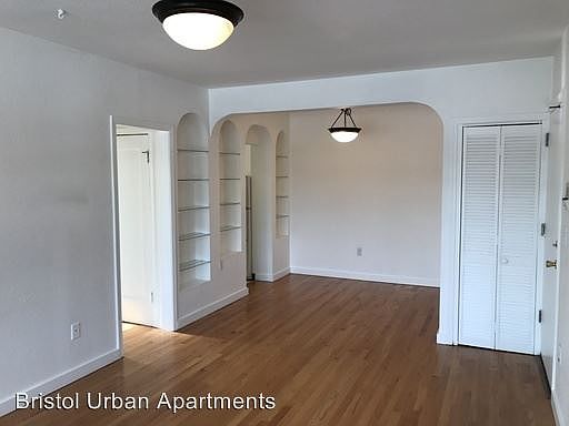 2nd image of 2107 NE Flanders St APT 202