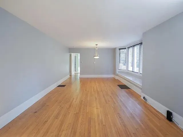 703 Clinton Ave — Photo 7