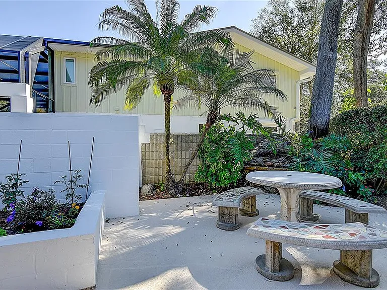 1247 Monticello Blvd N — Photo 35