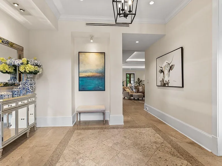 685 Harbor Ln — Photo 10