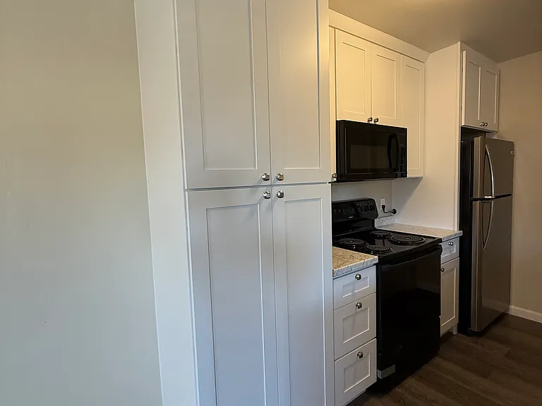 434 E Bianchi Rd #3 — Photo 27