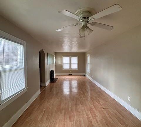 4th image of 450 S 22nd St