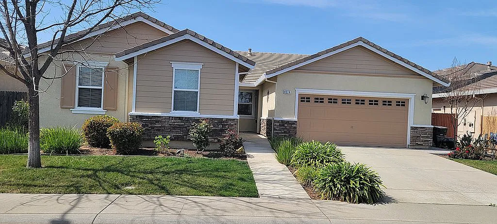 4074 Tenaja Way photo 1