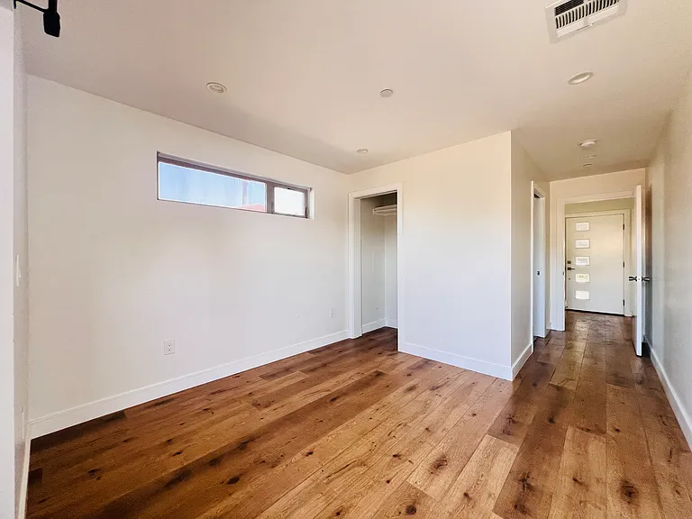 250 S Burlington Ave #250 — Photo 9