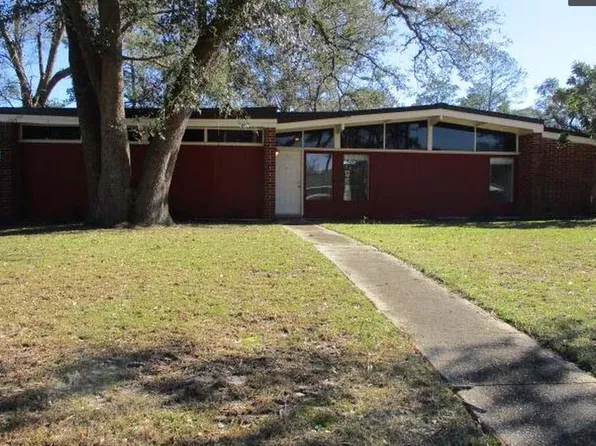 1200 Sharon Ave, Albany, GA 31707
