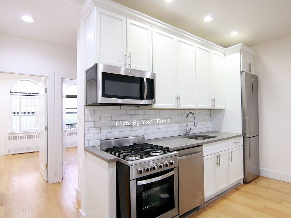 1st image of 2067 7th Ave APT 3A