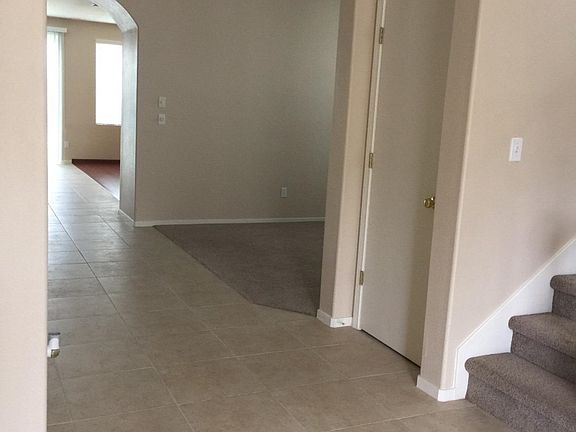 2nd image of 261 Anjou Cir