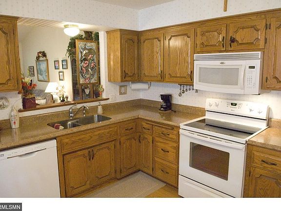 2nd image of 2718 Lake Court Dr