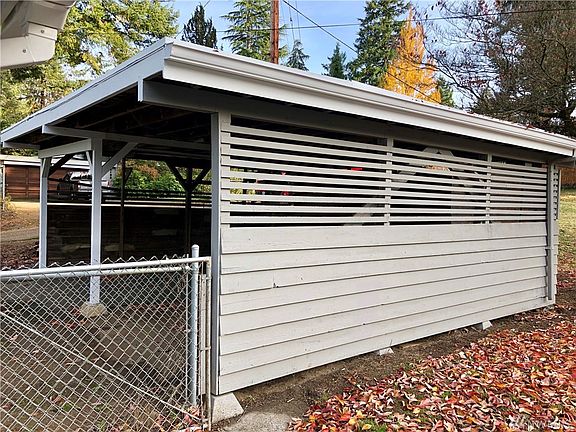 2nd image of 2155 Jackson Dr NW