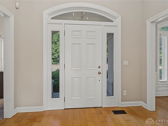 4th image of 166 Barrington Village Dr