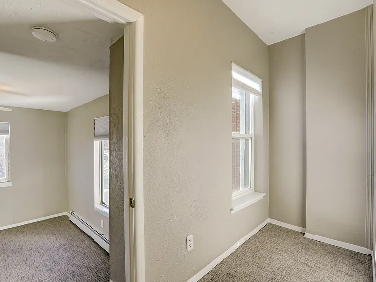 2524 N High St — Photo 30