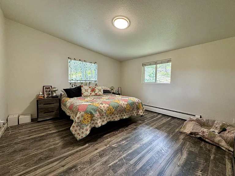 11922 Hillcrest Rd — Photo 13