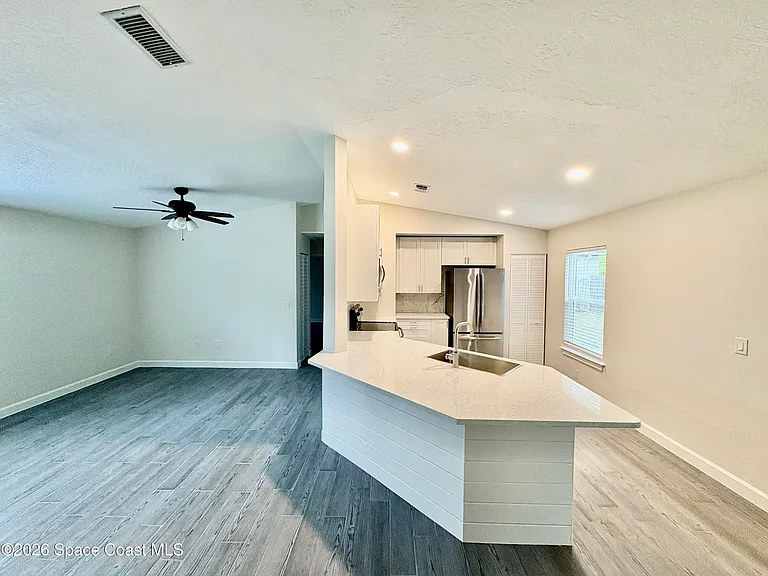 1274 Coral Reef Ave NW — Photo 10