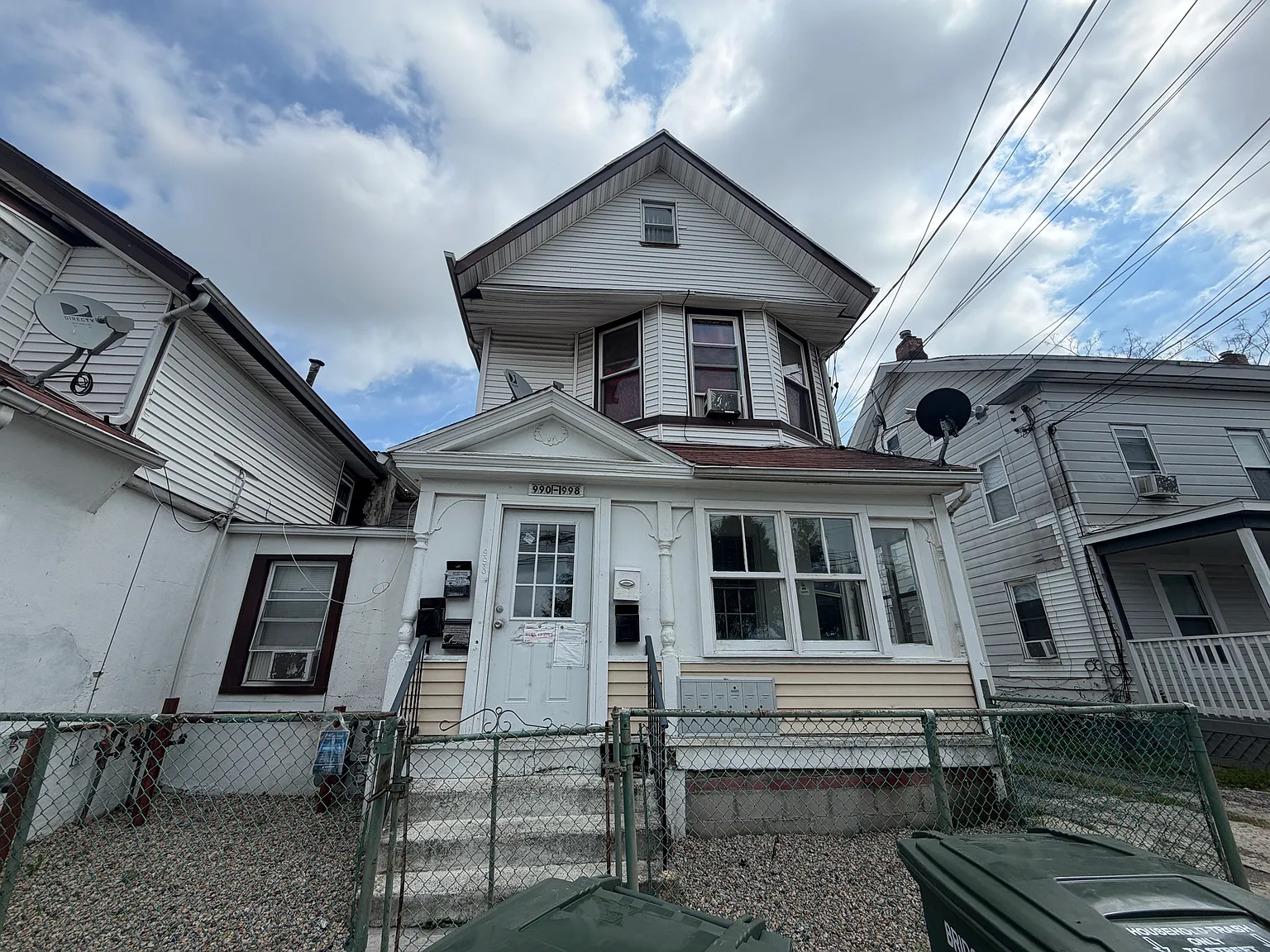 2 bed, 700 sqft, $1,700 — Photo 1
