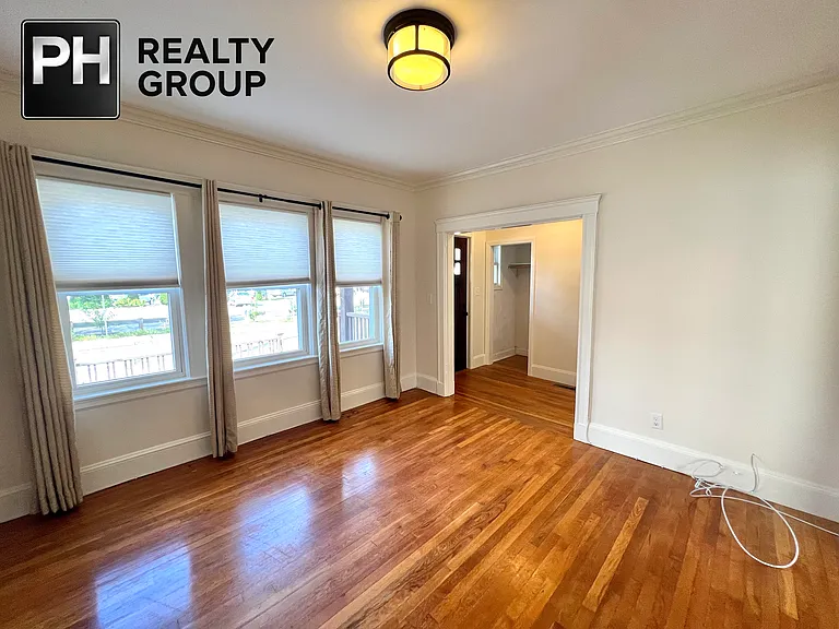 20 Wells Ave #1 — Photo 9