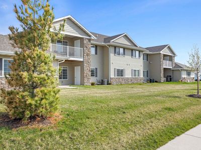 440 E Franklin St #202, Eldridge, IA, 52748