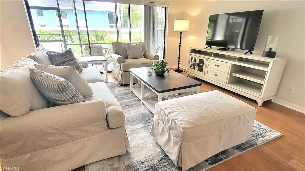 2 bed, 2.0 bath, 1480 sqft, $10,000 — Photo 4