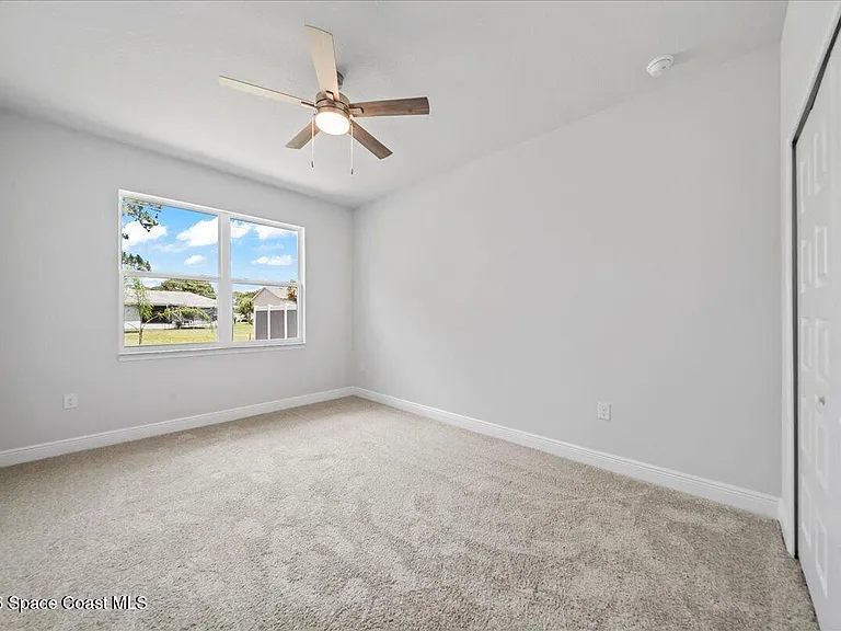 407 Cellini Ave NE — Photo 23