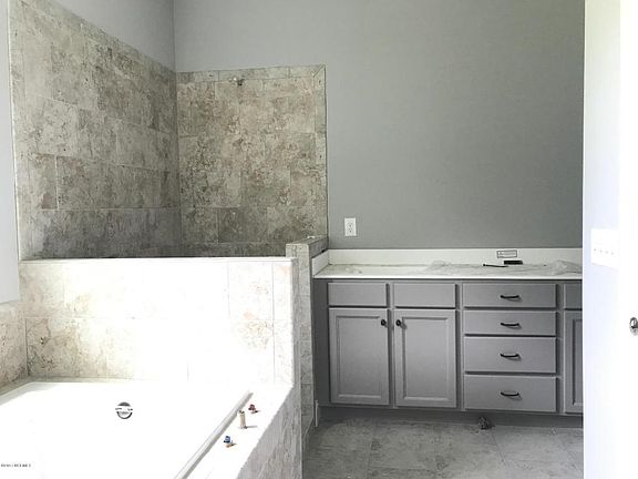 3rd image of 5153 Laurenbridge Ln