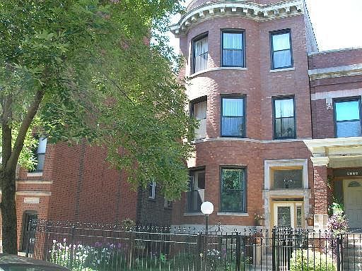 1st image of 4326 N Kenmore Ave APT 1