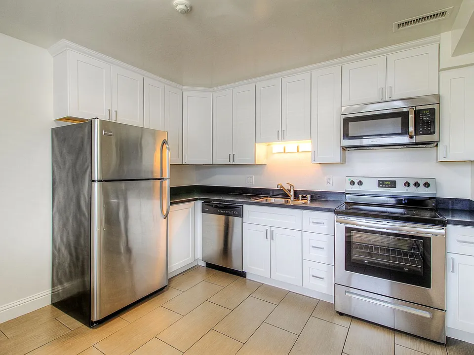 1532 Atlanta Ct #7