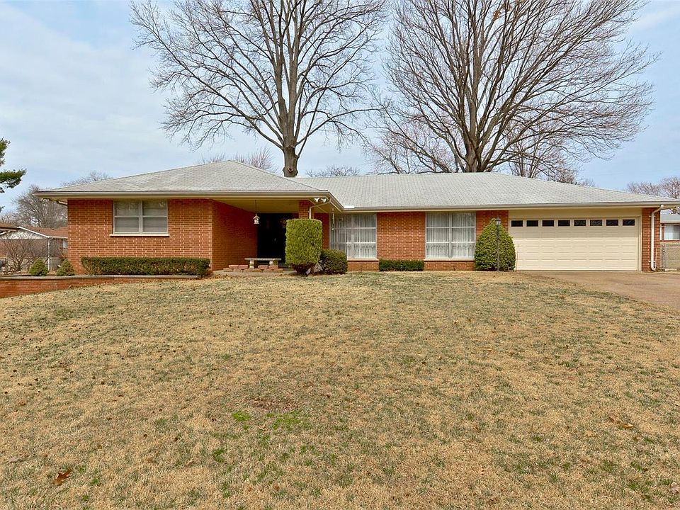 1st image of 4065 Marietta Dr