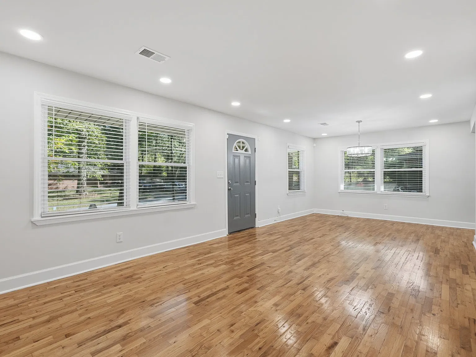 3 bed, 1292 sqft, $1,850 — Photo 4
