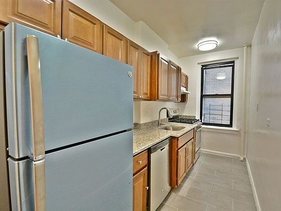 5th image of 909 Sheridan Ave APT 3F