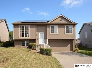17106 Taylor St, Omaha, NE 68116