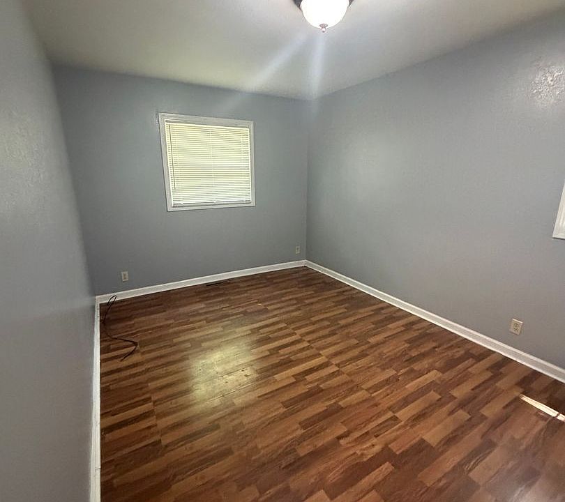 2nd image of 2612 Jones St